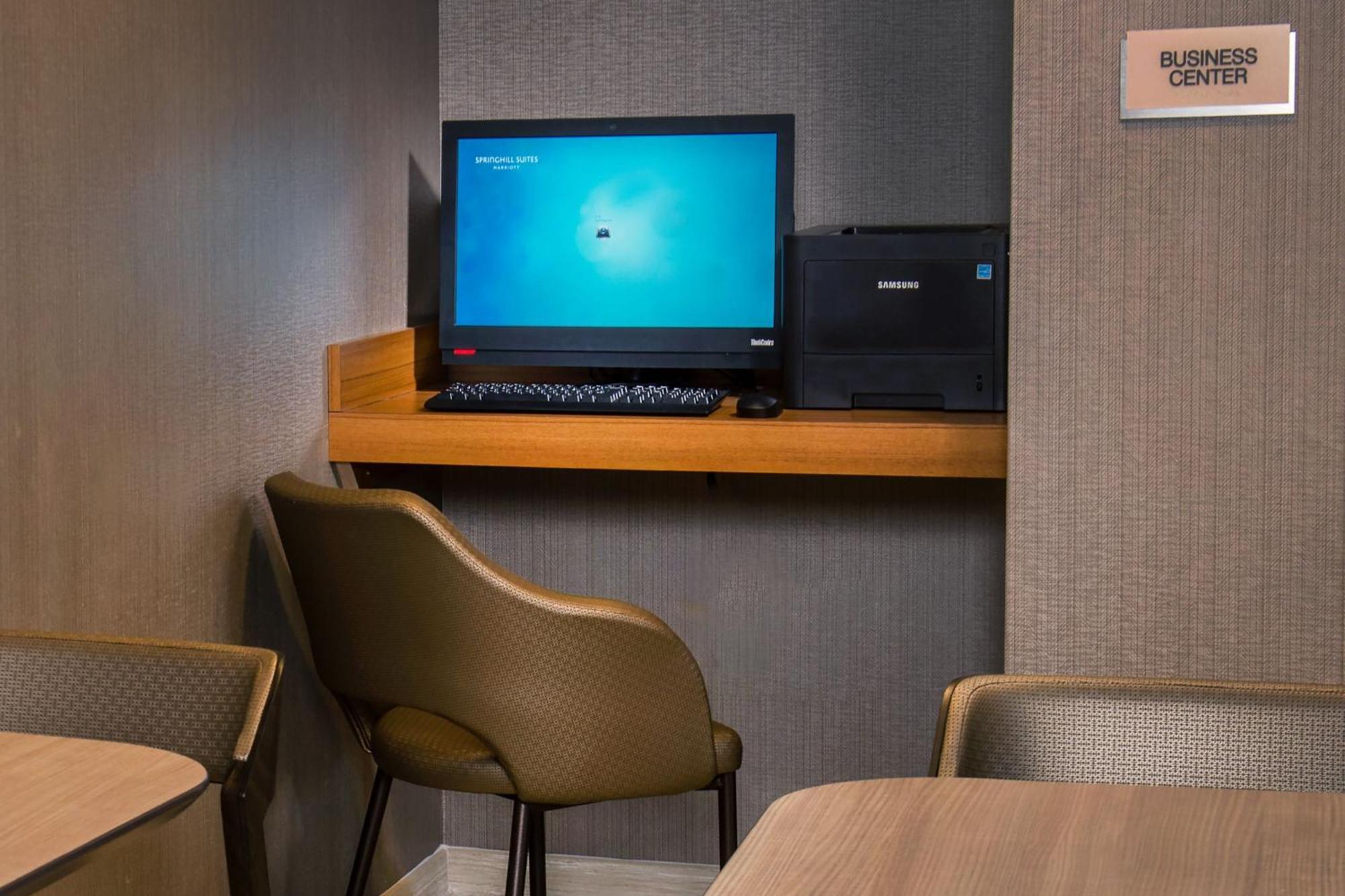 Springhill Suites By Marriott Gainesville Haymarket Экстерьер фото