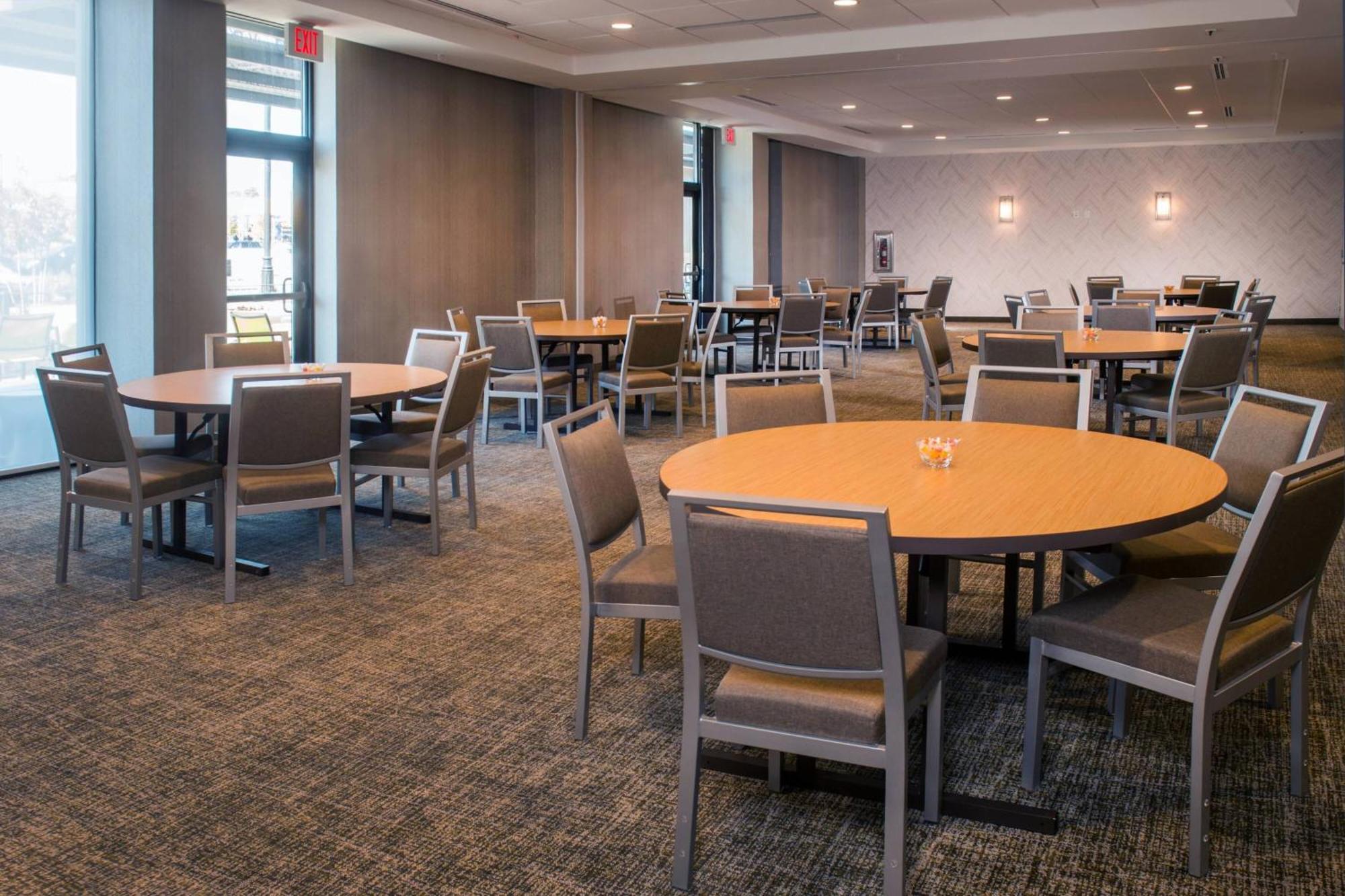 Springhill Suites By Marriott Gainesville Haymarket Экстерьер фото